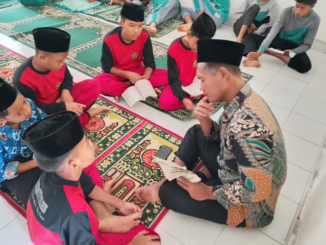 kegiatan tahfiz pagi untuk membentuk siswa yang beriman dan berakhlakul karimah