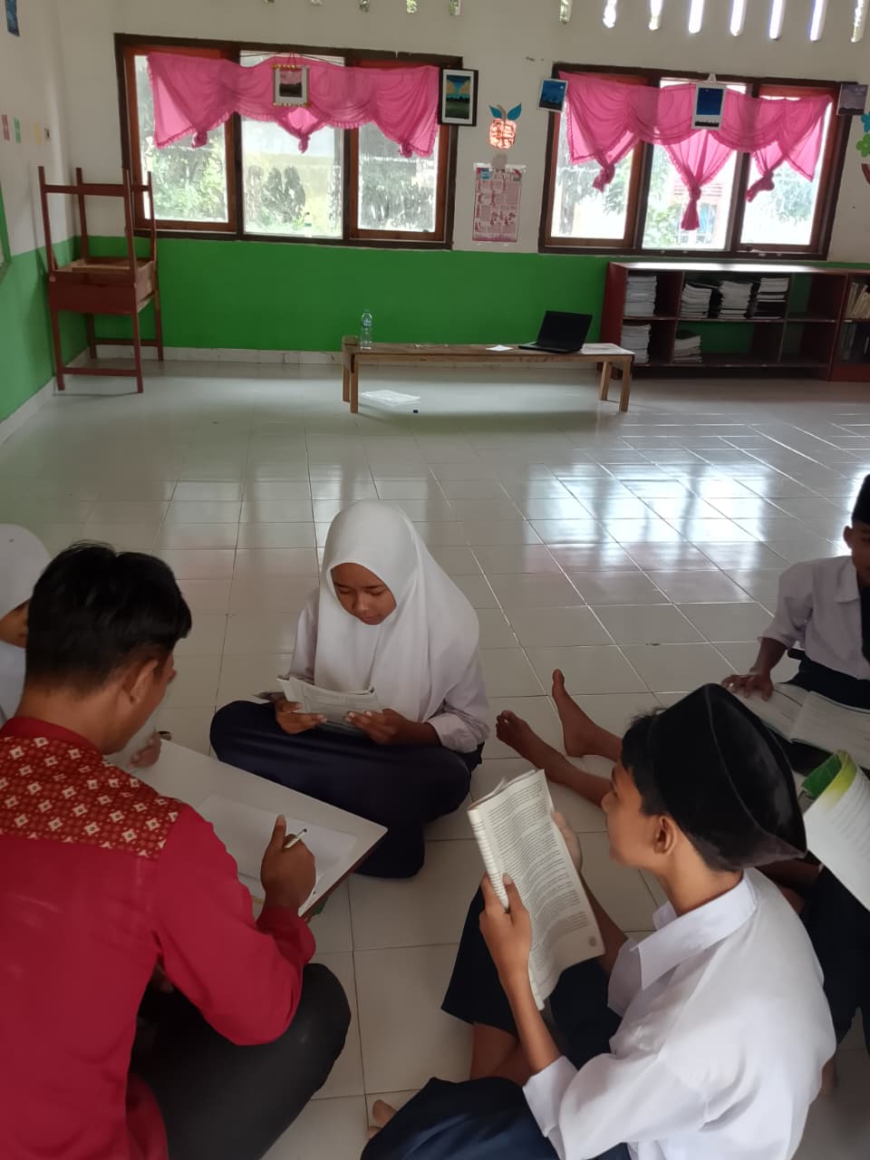 perpustakaan mts rt pisang indah